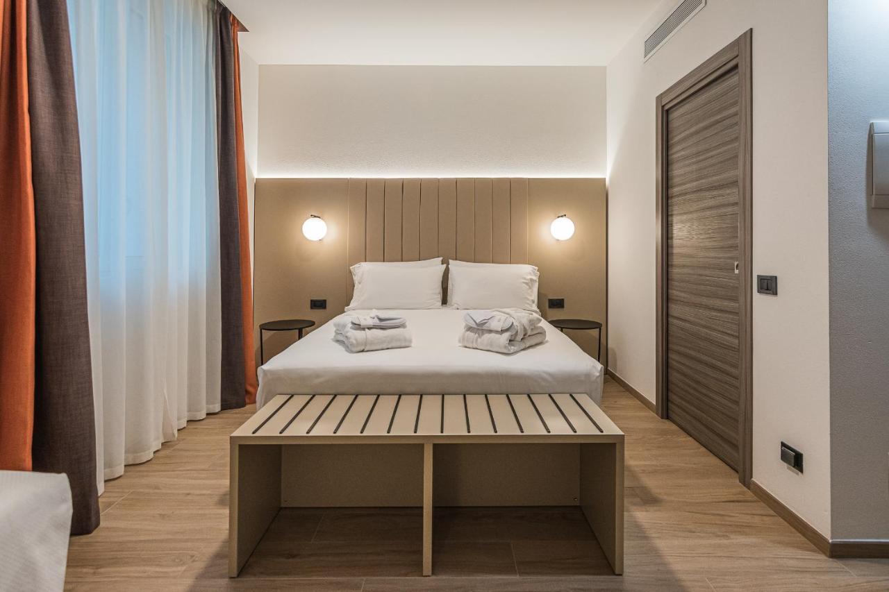 Bb Hotels Smarthotel Duomo Милан Экстерьер фото