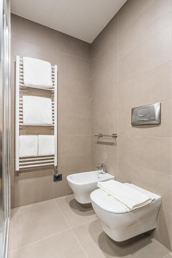 Bb Hotels Smarthotel Duomo Милан Экстерьер фото