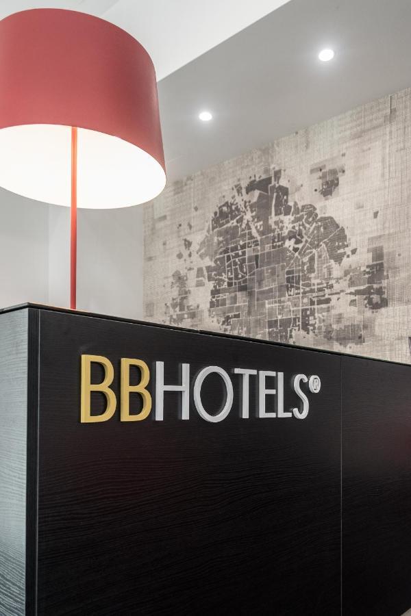 Bb Hotels Smarthotel Duomo Милан Экстерьер фото