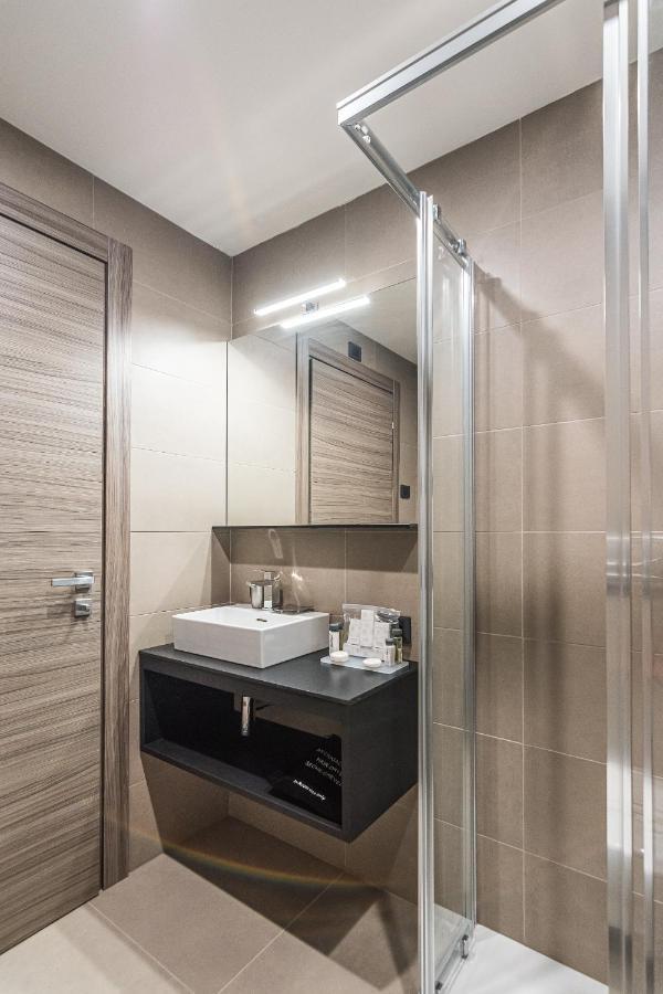 Bb Hotels Smarthotel Duomo Милан Экстерьер фото