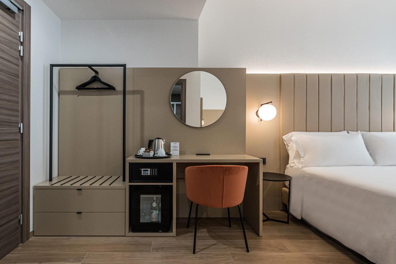 Bb Hotels Smarthotel Duomo Милан Экстерьер фото
