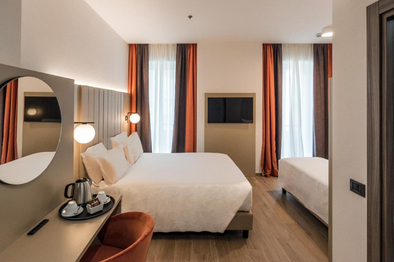 Bb Hotels Smarthotel Duomo Милан Экстерьер фото