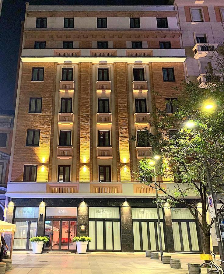 Bb Hotels Smarthotel Duomo Милан Экстерьер фото
