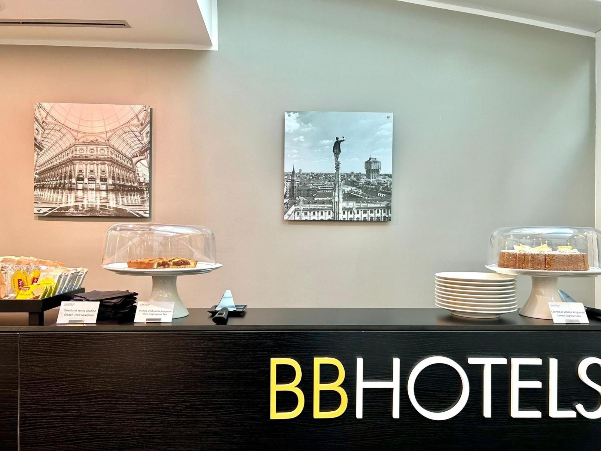 Bb Hotels Smarthotel Duomo Милан Экстерьер фото
